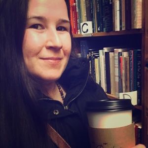 Meet your Posher, Caitlin